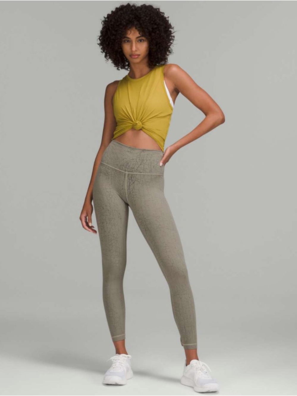 Lululemon Wunder Train High-Rise Tight
Thread Dye Rover Black size 4